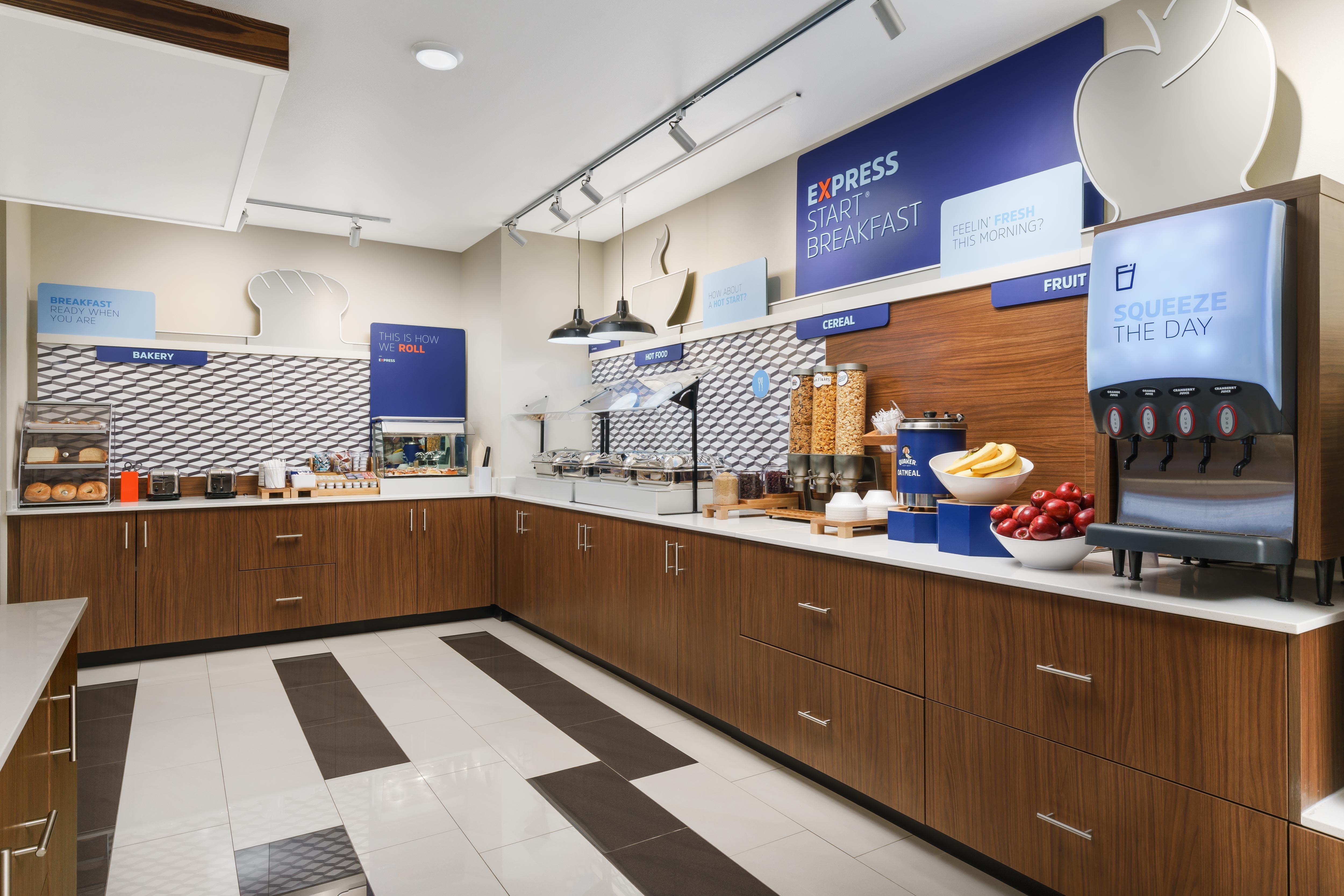 Holiday Inn Express & Suites Oakhurst-Yosemite Park Area By Ihg Ngoại thất bức ảnh