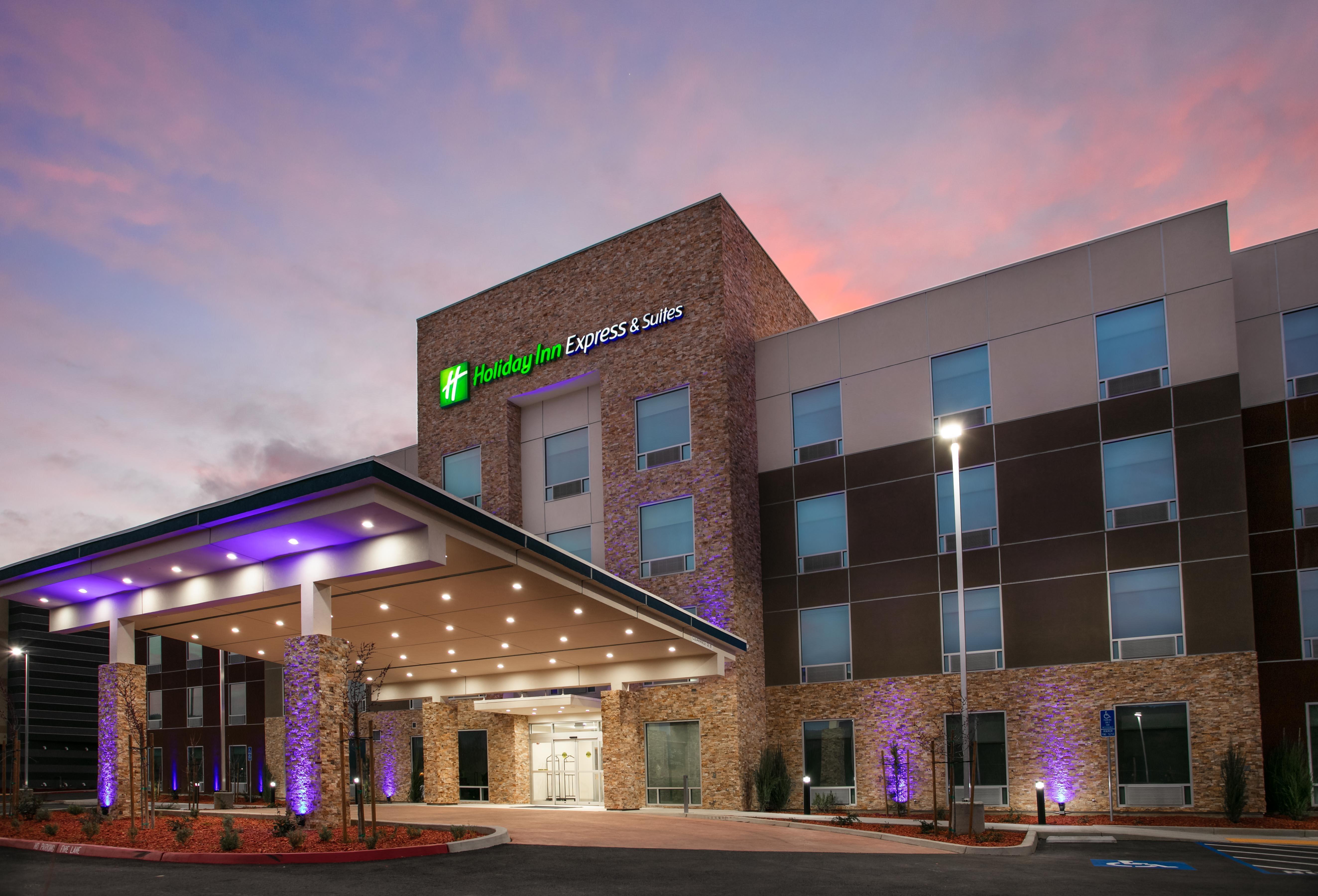 Holiday Inn Express & Suites Oakhurst-Yosemite Park Area By Ihg Ngoại thất bức ảnh
