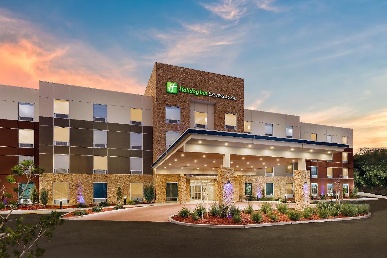 Holiday Inn Express & Suites Oakhurst-Yosemite Park Area By Ihg Ngoại thất bức ảnh