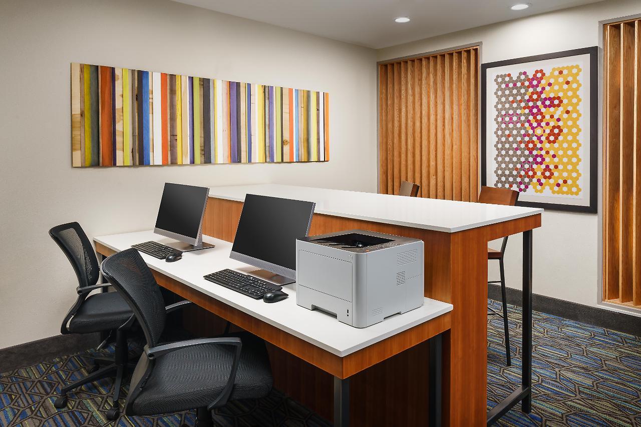 Holiday Inn Express & Suites Oakhurst-Yosemite Park Area By Ihg Ngoại thất bức ảnh